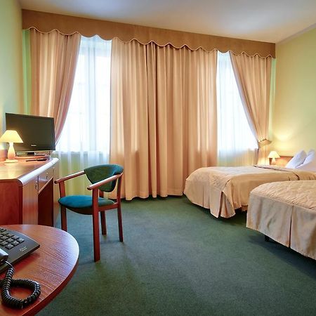 Arbiter Hotel Эльблонг Экстерьер фото