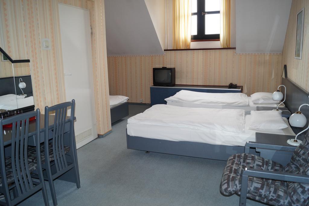Arbiter Hotel Эльблонг Экстерьер фото