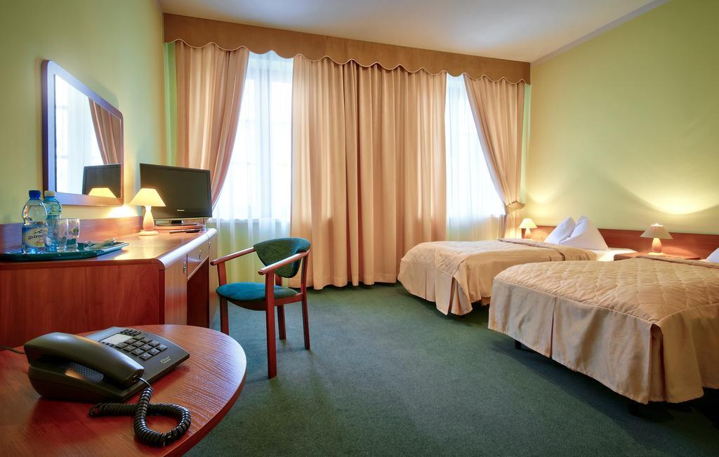Arbiter Hotel Эльблонг Экстерьер фото
