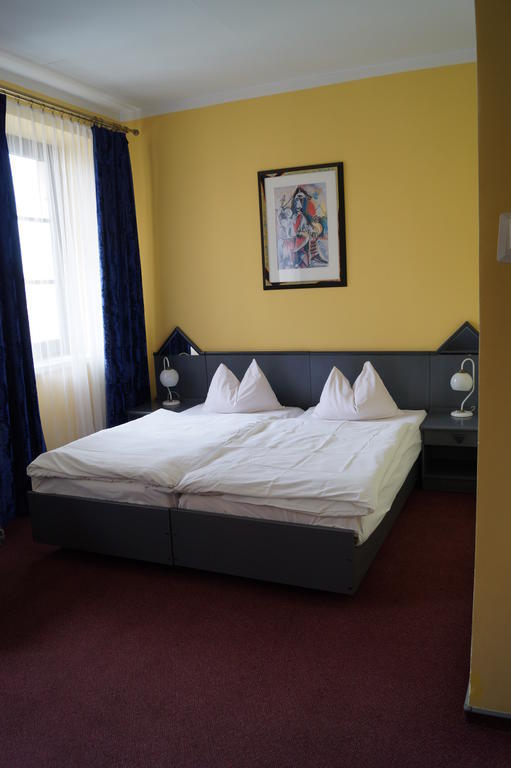 Arbiter Hotel Эльблонг Экстерьер фото